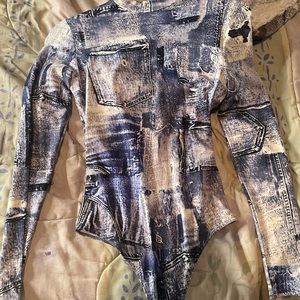 NWT BODYSUIT